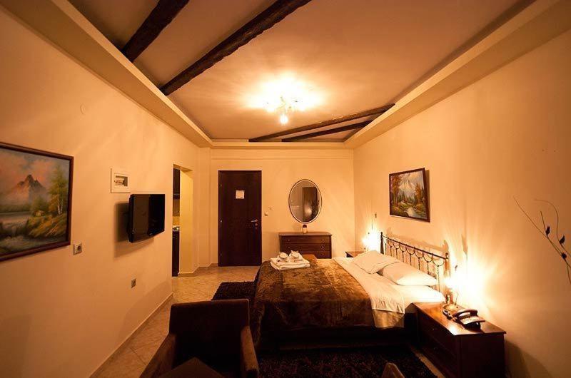 Nostos Hotel Káto Loutrákion Rum bild
