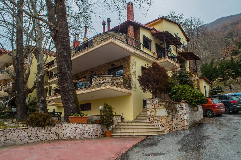 Nostos Hotel Káto Loutrákion Exteriör bild