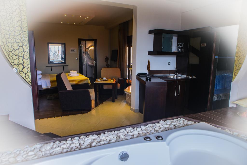Nostos Hotel Káto Loutrákion Exteriör bild