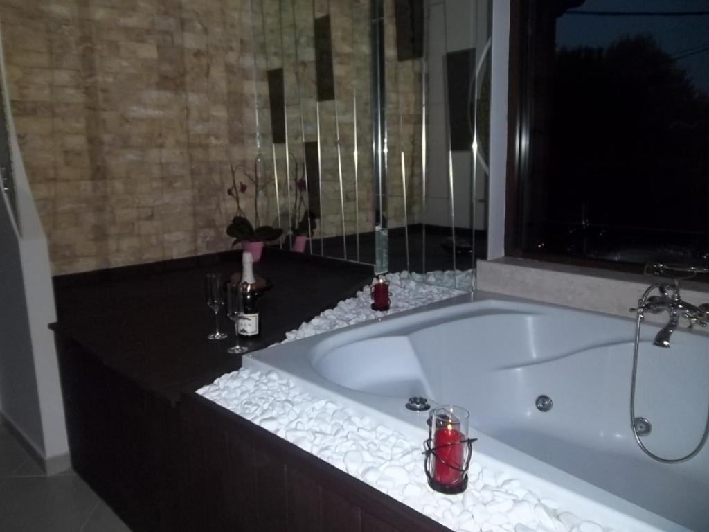 Nostos Hotel Káto Loutrákion Rum bild