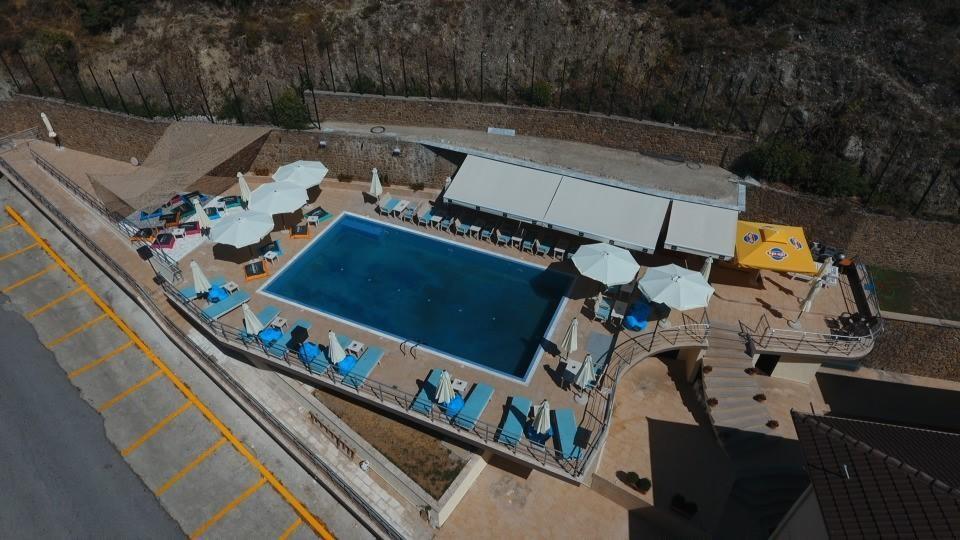 Nostos Hotel Káto Loutrákion Exteriör bild