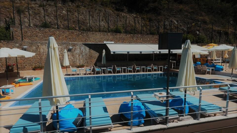 Nostos Hotel Káto Loutrákion Exteriör bild